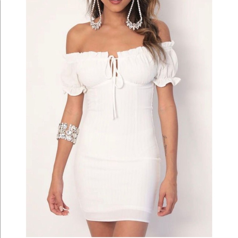 Lucy in the Sky Mallory puff sleeve dress